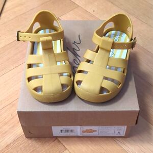 Worn twice! Pehr Toddler Fisherman Sandal Size 8 Honey